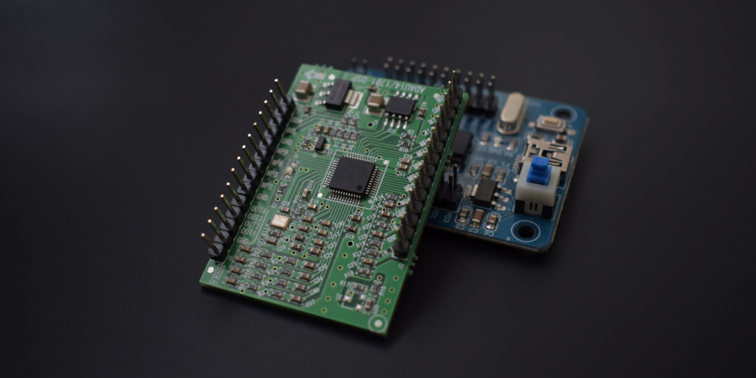 Wie implementiert man DSP (digitale Signalverarbeitung) auf einem Mikrocontroller (MCU)?