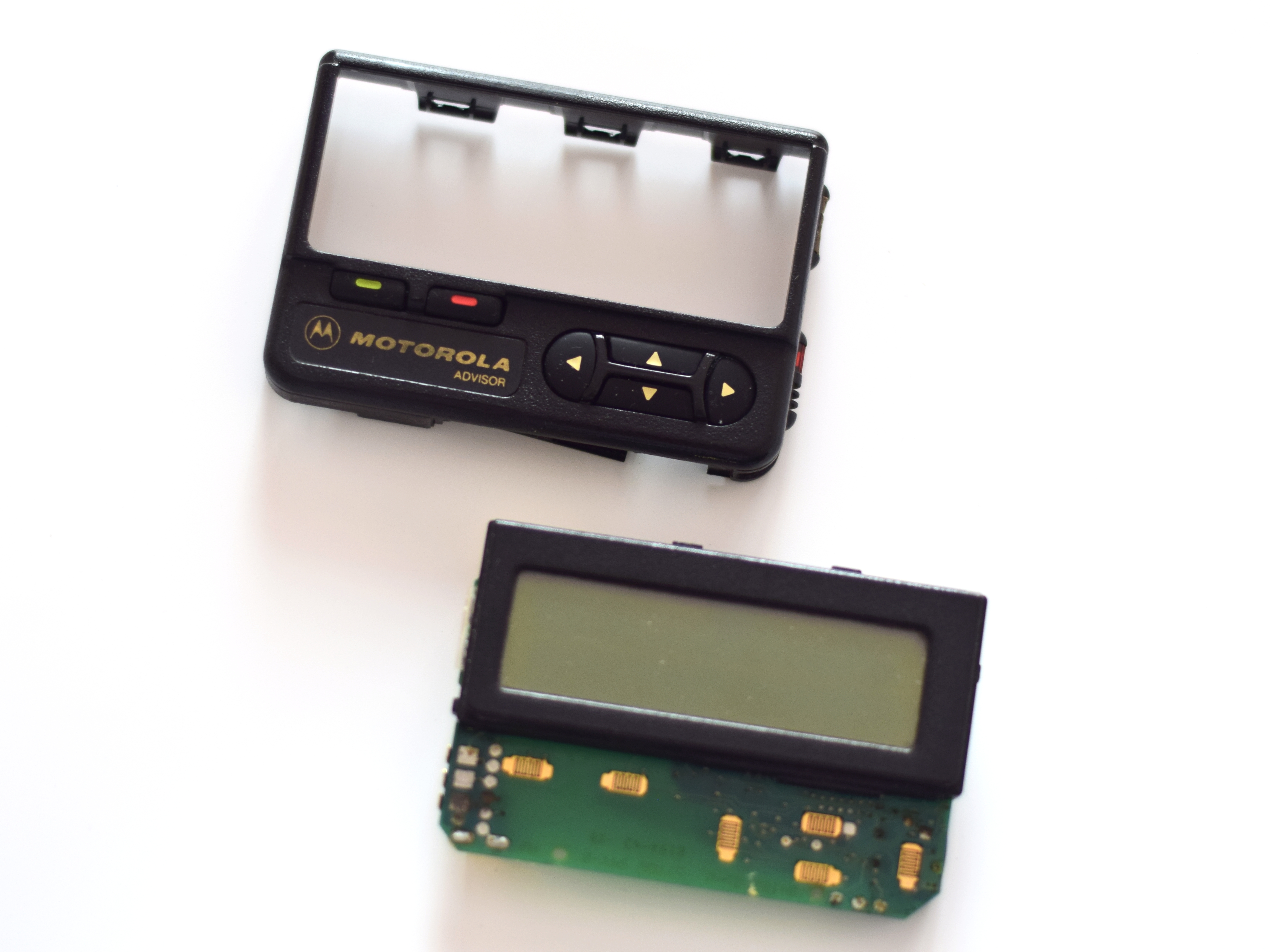 Zerlegen Sie einen Motorola Pager und sehen Sie, wie er im Inneren aufgebaut ist! - 14