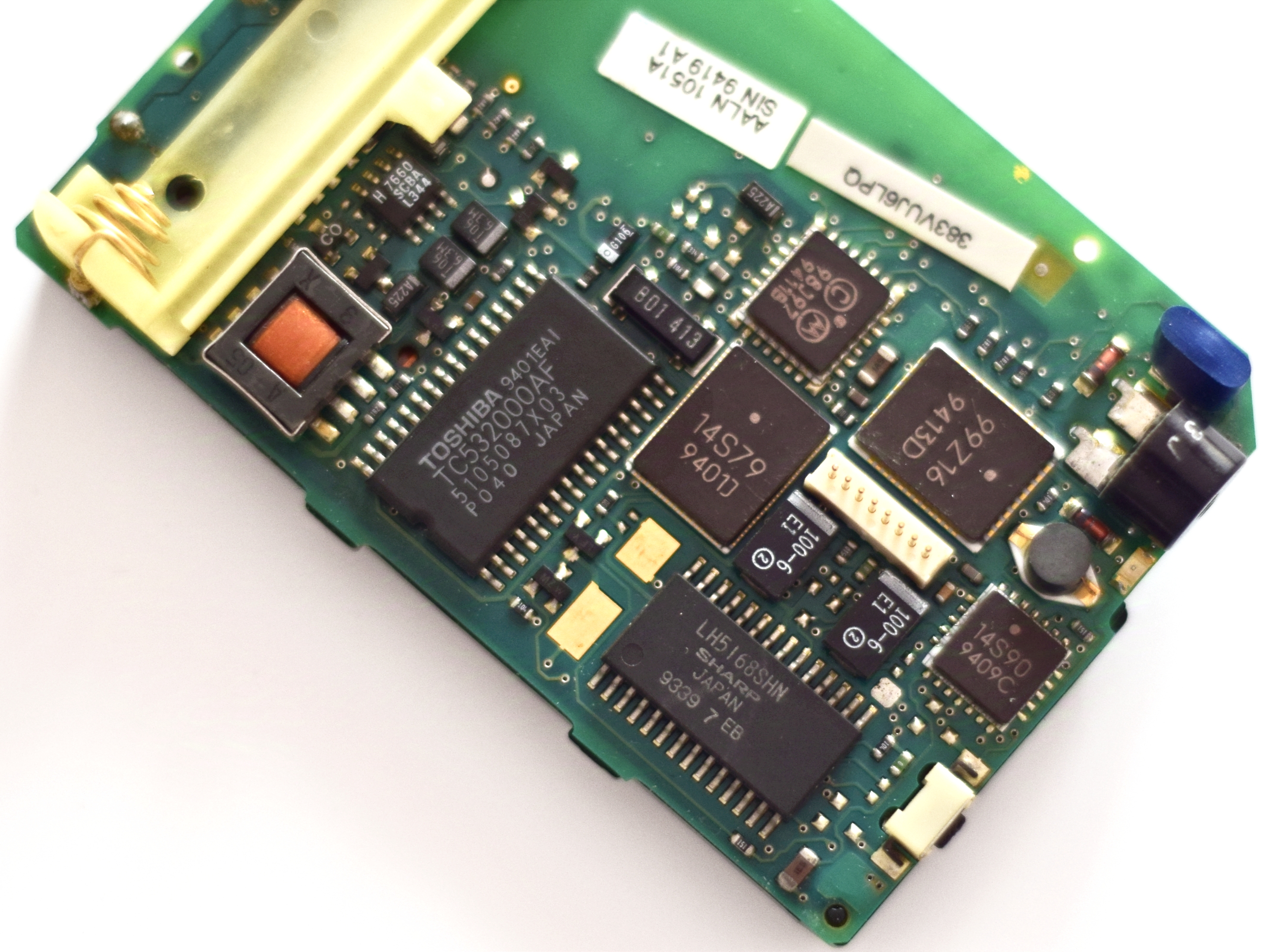 Zerlegen Sie einen Motorola Pager und sehen Sie, wie er im Inneren aufgebaut ist! - 16
