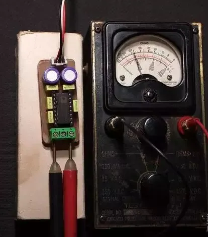 Demontage eines Militärmultimeters aus dem Zweiten Weltkrieg, eines Multimeters von vor über 80 Jahren! - 1