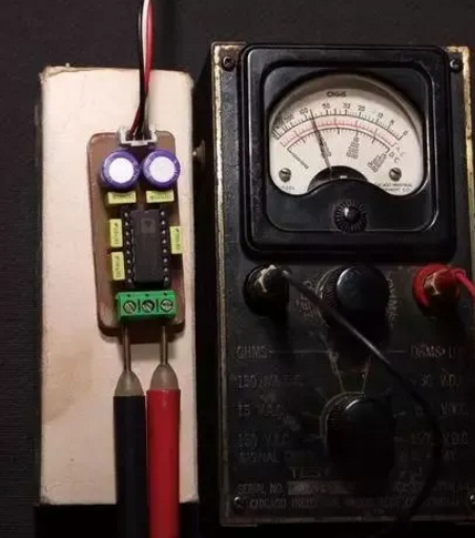 Demontage eines Militärmultimeters aus dem Zweiten Weltkrieg, eines Multimeters von vor über 80 Jahren! - 11